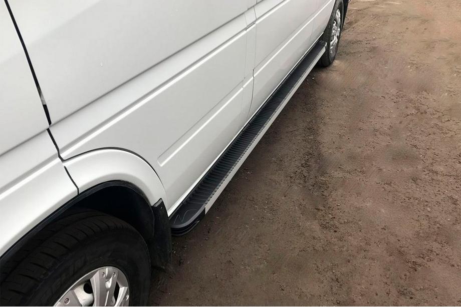 Mercedes Sprinter W901/902/903/904/905 1995–2006 Sidosteg Maya (2 st, aluminium) Image
