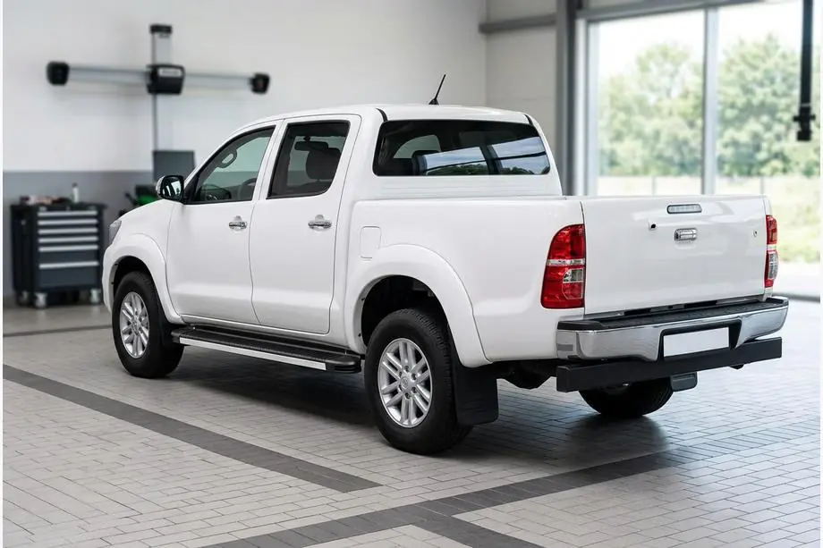 Toyota Hilux 2006–2015 Sidosteg Maya V1 (2 st, aluminium) Image