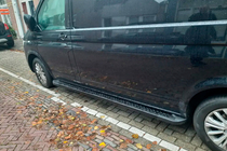 Volkswagen T6 2015–2024 Sidosteg Allmond Black (2 st, aluminium) Kort hjulbas foto 4