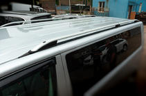 Volkswagen T6 2015–2024 Takrails CROWN (matt grå) foto 1