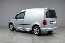 Volkswagen Caddy 2015–2020 Sidosteg Rainbow (2 st, aluminium) Maxi hjulbas foto 1