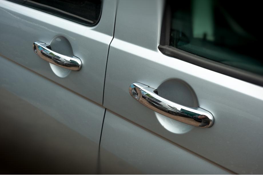 Volkswagen T6 2015–2024 Kromade dörrhandtagskåpor (rostfritt stål) 4-pack. Carmos – turkiskt rostfritt stål Image