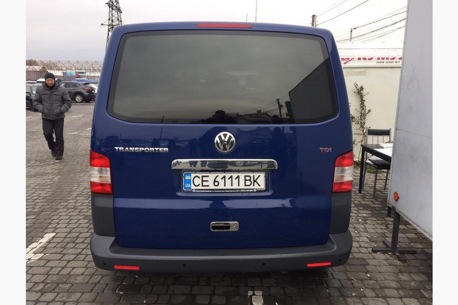 Volkswagen T5 Multivan 2003–2010 Rostfri list ovanför registreringsskylten för baklucka Foto 3
