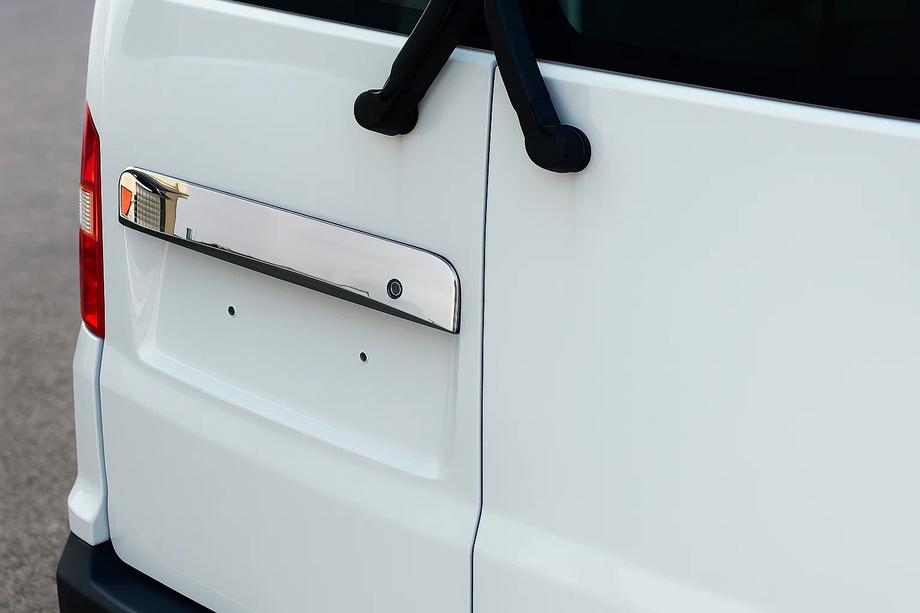 Volkswagen T5 Multivan 2003–2010 Rostfri list ovanför registreringsskylten för bakre slagdörrar Carmos - turkiskt stål Image