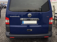 Volkswagen T5 2010–2015 Rostfri list över registreringsskylten på bakluckan Transporter, OmsaLine – italienskt rostfritt stål foto 2