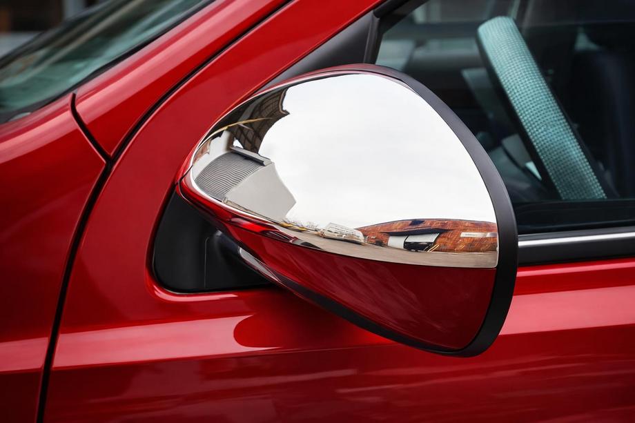 Nissan Qashqai 2010–2014 Spegelkåpor (2 st, rostfritt stål) Carmos - turkiskt stål Image
