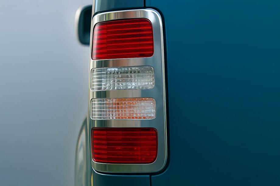 Volkswagen Caddy 2010–2015 Bakljusramar V1 (2 st, rostfritt stål) Image