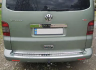Volkswagen T5 Multivan 2003–2010 Kromkåpa för bakluckehandtag (rostfritt stål) foto 1