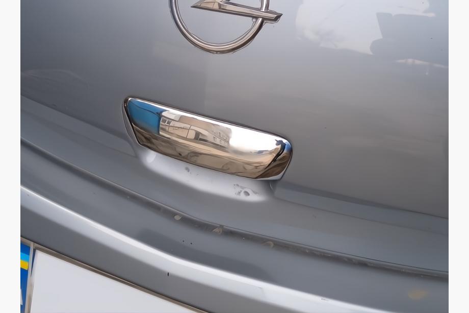 Opel Corsa D 2007–2014 Handtagskåpa bakdörr (rostfritt stål) Carmos – turkiskt rostfritt stål Image
