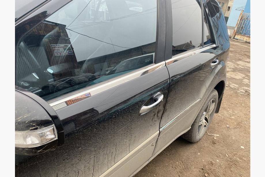 Mercedes ML W164 2005–2011 Yttre fönsterlister (4 st, rostfritt stål) OmsaLine – italienskt rostfritt stål Foto 5