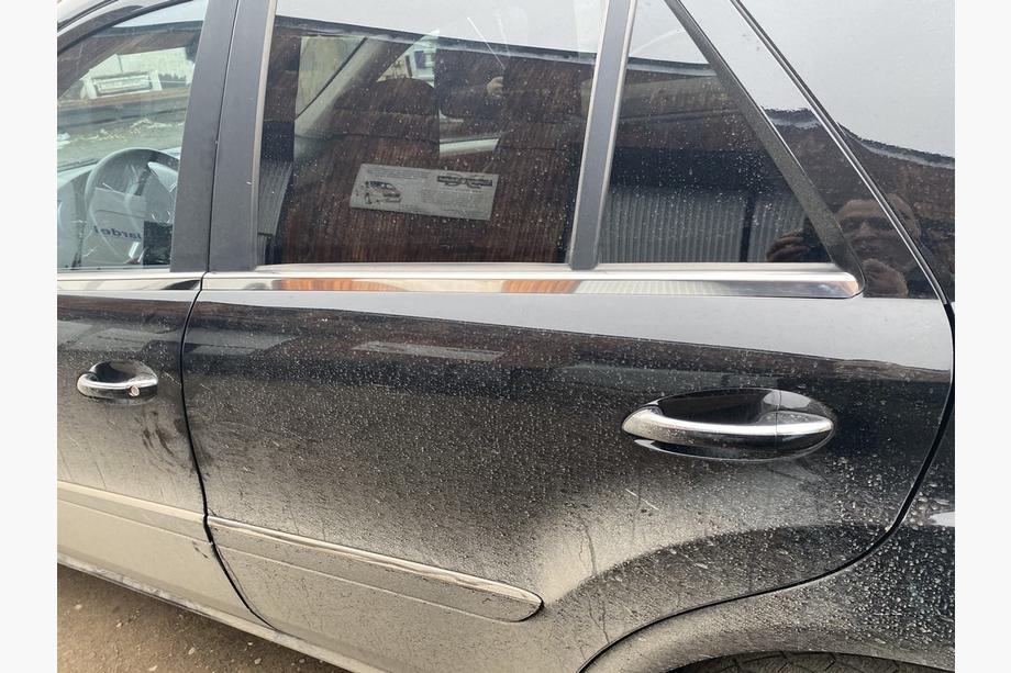 Mercedes ML W164 2005–2011 Yttre fönsterlister (4 st, rostfritt stål) OmsaLine – italienskt rostfritt stål Foto 7