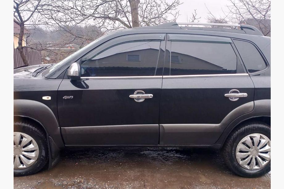 Hyundai Tucson JM 2004– Fönsterlist (4 st, rostfritt stål) Foto 1