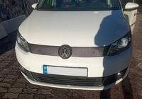 Volkswagen Caddy 2010–2015 Vintertäckning för kylargrill (övre) Matt foto 1