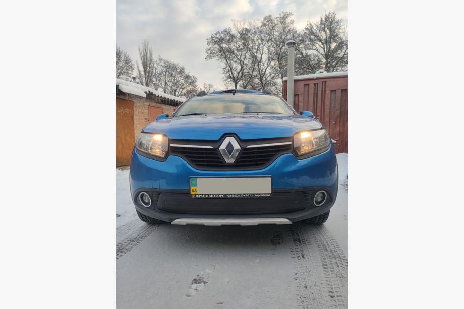 Renault Logan II 2013–2022 Vinter nedre grilltäckning (2013-2015) Matt Foto 3