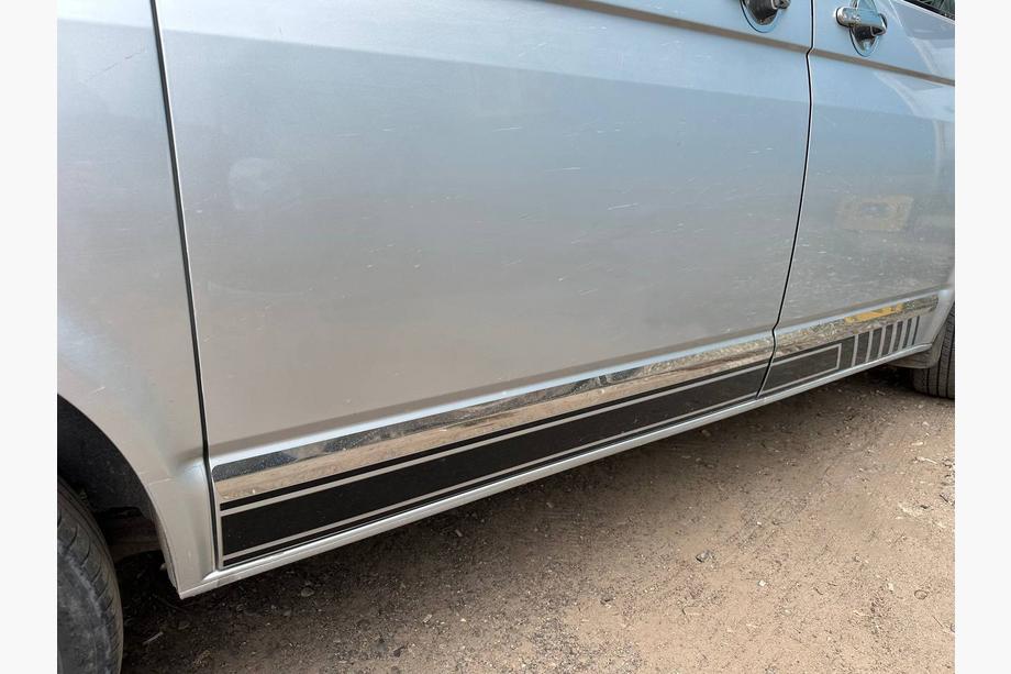 Volkswagen T5 Transporter 2003–2010 Dörrlister (rostfritt stål, krom) 1 dörr, kort hjulbas, Carmos – turkiskt stål Foto 9