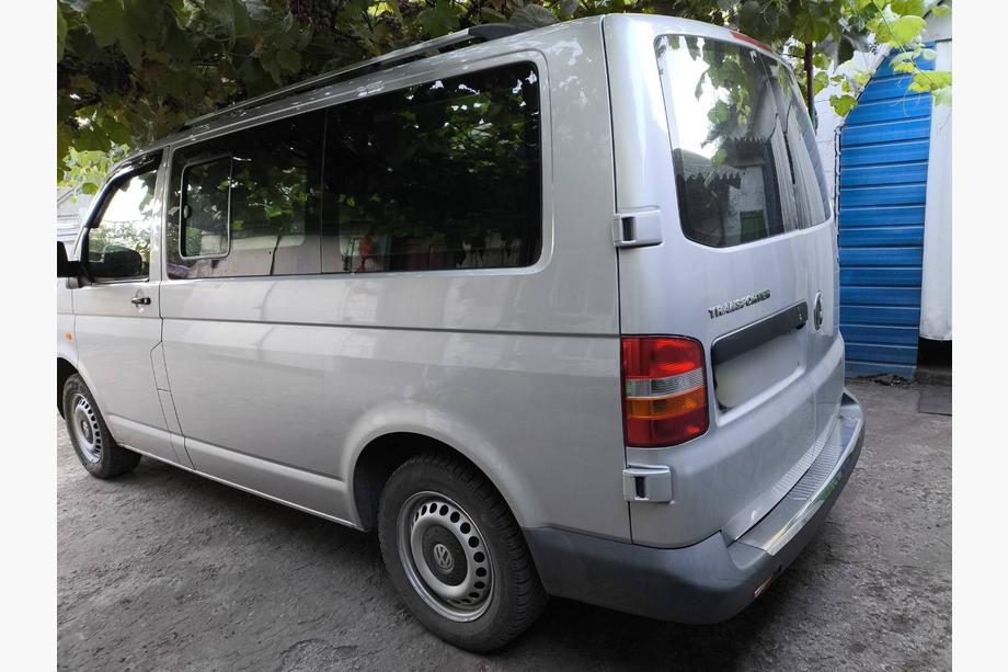 Volkswagen T5 Transporter 2003–2010 Kromade takrails Lång hjulbas, fötter i metall Foto 14