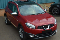 Nissan Qashqai 2010–2014 Dimljusramar med urtag (2 st, plast) foto 1