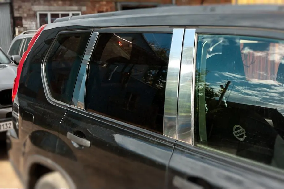 Nissan X-trail T31 2007–2014 Kromlister för dörrstolpar (8 st, rostfritt) Foto 2
