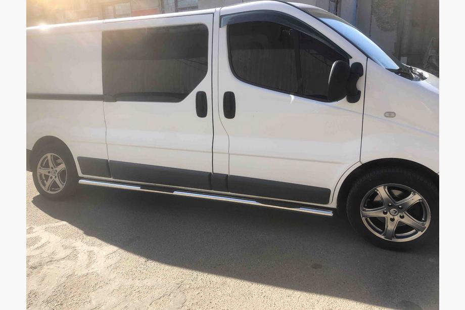 Nissan Primastar 2002–2014 Sidorör (2 st, rostfritt stål) 70 mm, kort hjulbas Foto 4