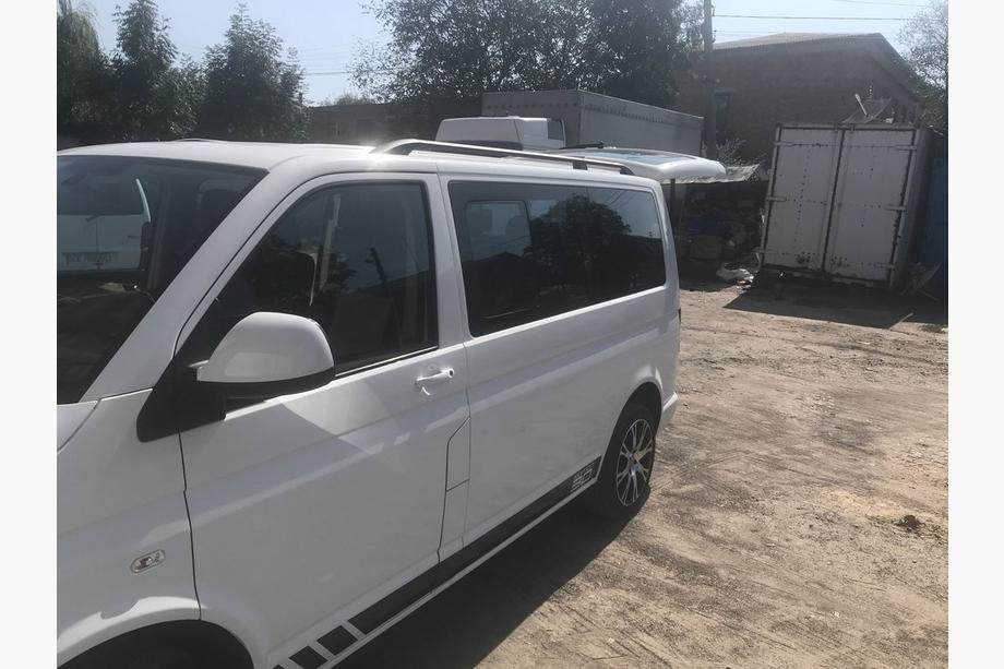 Volkswagen T5 Multivan 2003–2010 Svarta takrails Kort hjulbas, metallfästen Foto 9