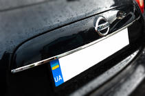 Nissan Juke 2010–2019 Kromlist ovanför registreringsskylten (rostfritt stål) OmsaLine – italienskt rostfritt stål foto 2