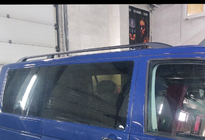 Volkswagen T6 2015–2024 Svarta takrails foto 18
