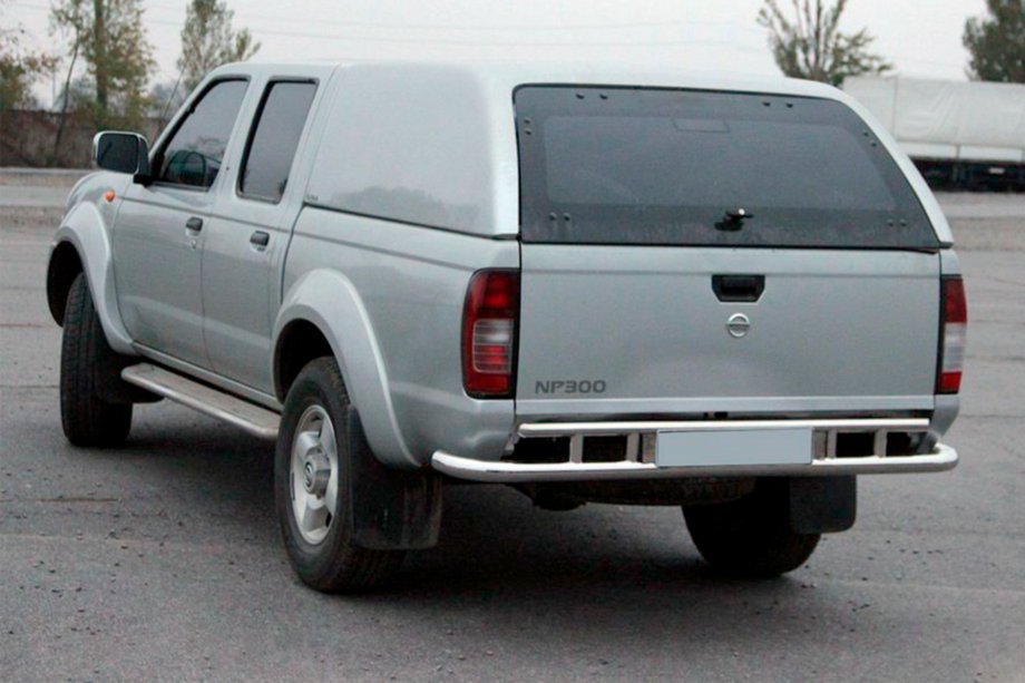 Nissan NP300 1999–2015 Bakre skyddsbåge AK004 (rostfritt) Image