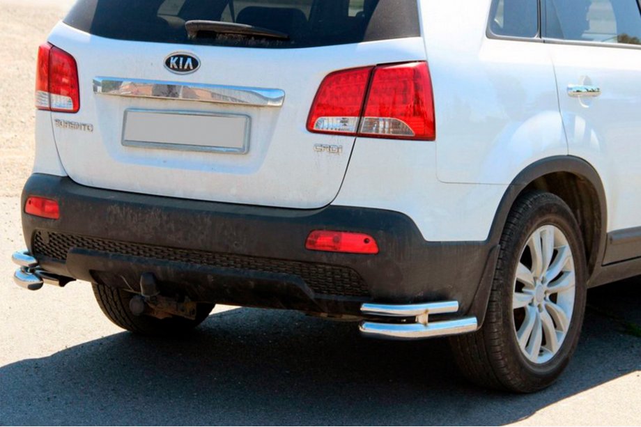 Kia Sorento II XM 2009–2014 Bakre dubbla hörnskydd AK003-dubbel (rostfritt) Image