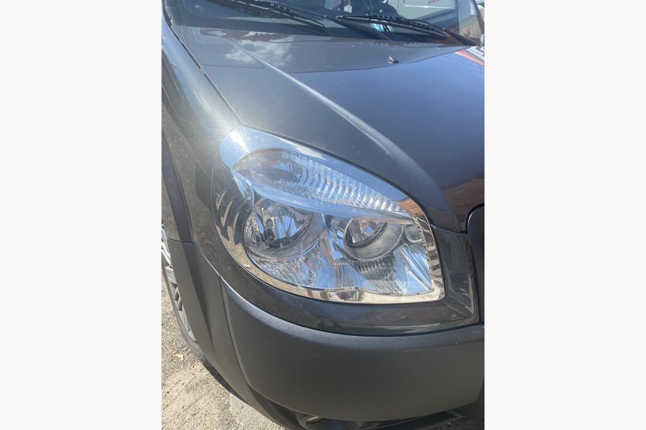 Fiat Doblo I 2005–2010 Strålkastaromfattningar (2 st, rostfritt stål) OmsaLine – italienskt rostfritt stål Foto 3