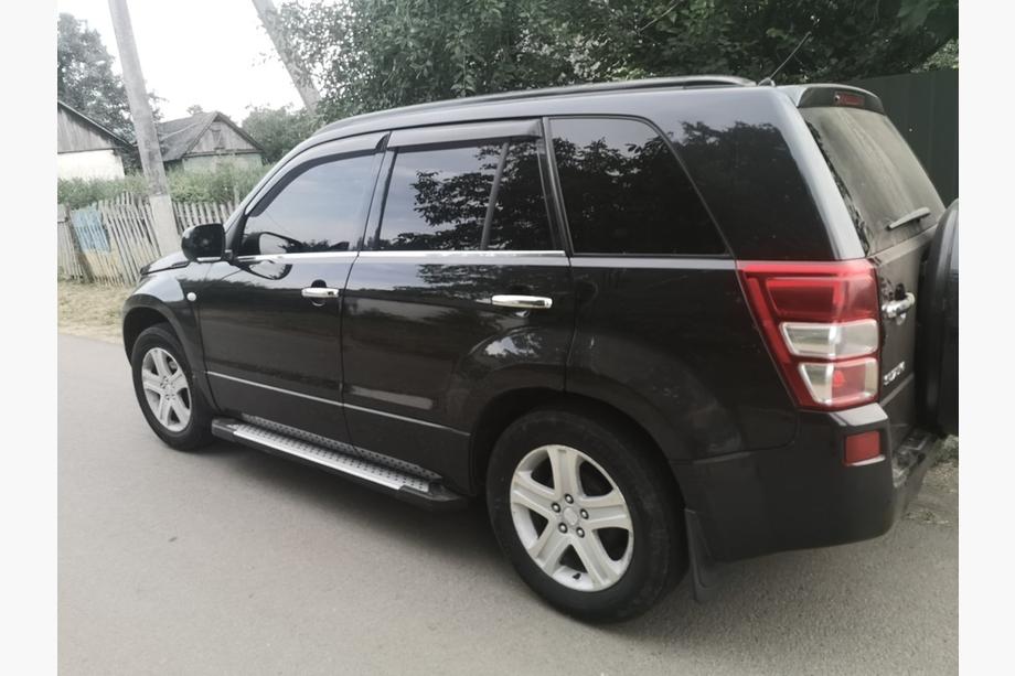 Suzuki Grand Vitara 2005–2017 Fönsterlister (4 st, rostfritt) Image