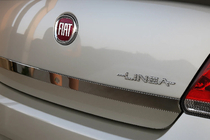 Fiat Linea 2006–2018 List till baklucka 2006-2012 (rostfritt stål) foto 2
