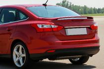 Ford Focus III 2011–2017 Smal list ovanför registreringsskylten (rostfritt stål) Halvkombi foto 1