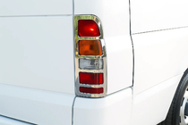 Ford Transit 2000–2014 Bakljusskydd (2 st, rostfritt stål) foto 1