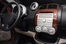 Daihatsu Sirion 2005–2015 Instrumentpanelskydd Aluminium foto 1