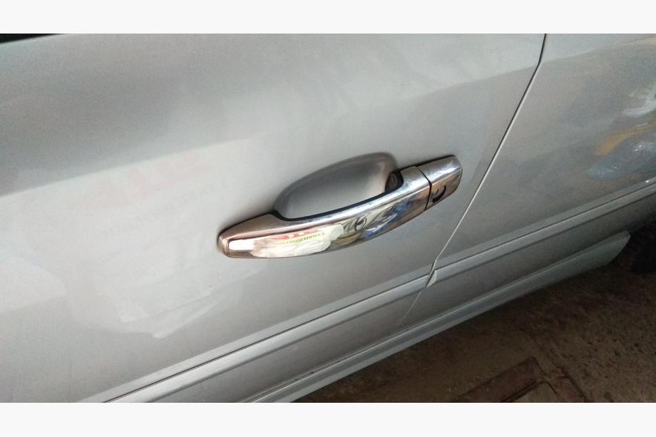 Opel Vectra C 2002–2008 Dörrhandtagsskydd (4 st, rostfritt stål) Foto 8