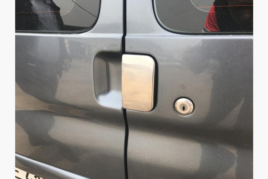 Peugeot Partner 1996–2008 Dörrhandtagskåpor i rostfritt stål Två framdörrar, två skjutdörrar Foto 2