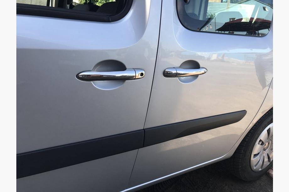 Renault Kangoo 2008–2020 Dörrhandtagsskydd (rostfritt stål) Foto 3
