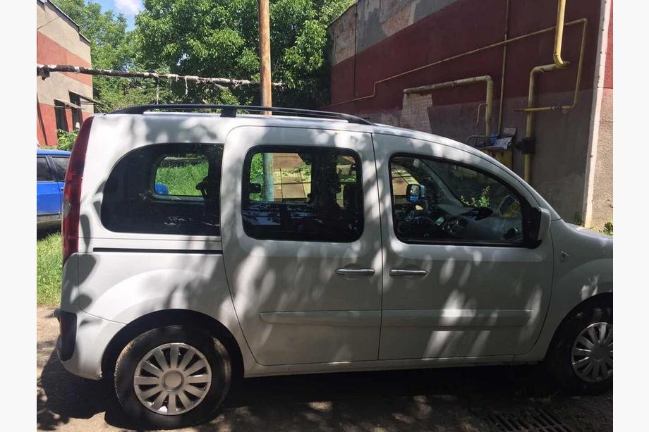 Renault Kangoo 2008–2020 Svarta takrails Foto 7