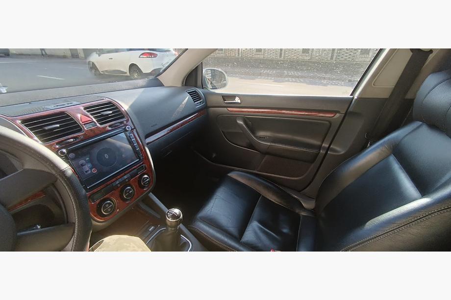 Volkswagen Jetta 2006–2011 Instrumentpanelskydd Foto 5