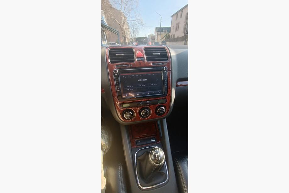 Volkswagen Jetta 2006–2011 Instrumentpanelskydd Foto 4