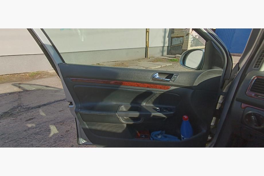 Volkswagen Jetta 2006–2011 Instrumentpanelskydd Foto 6