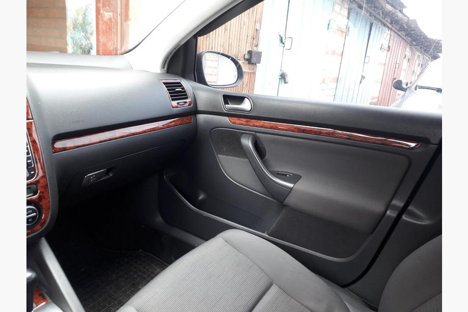 Volkswagen Jetta 2006–2011 Instrumentpanelskydd Foto 3