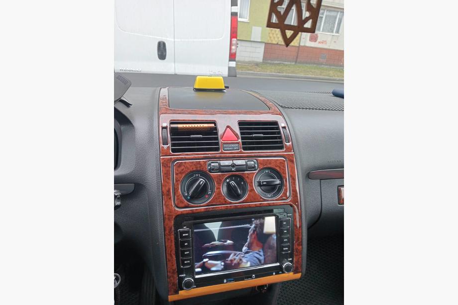 Volkswagen Touran 2003–2010 Instrumentpanelskydd Foto 10
