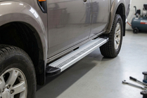 Ford Ranger 2007–2011 Sidosteg Maya V2 (2 st, aluminium) foto 1