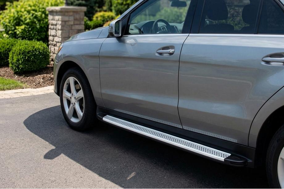 Mercedes GLE/ML class W166 2011–2018 Sidosteg Maya V2 (2 st, aluminium) Image