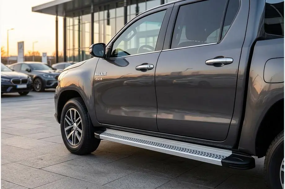 Toyota Hilux 2015– Sidosteg Maya V2 (2 st, aluminium) Image