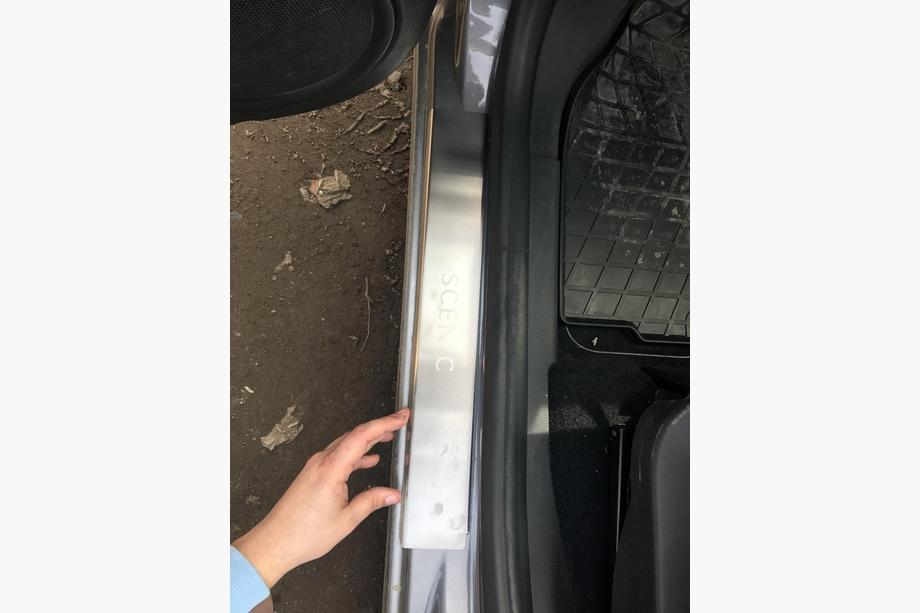 Renault Scenic/Grand 2009–2016 Instegslister Nataniko (4 st, rostfritt stål) Premium - 3M tejp, 0,8 mm Foto 3