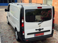 Renault Trafic 2015– Svarta takrails Kort, plastfötter foto 4