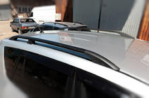 Toyota Rav 4 2006–2013 Svarta turkiska takrails Kort hjulbas, plastfötter foto 3