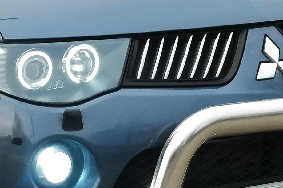 Mitsubishi L200 2006–2015 Grillister för kylargrillen (14 st, rostfritt stål) Image